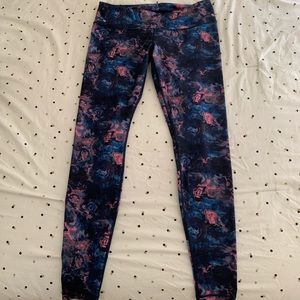 Lululemon mid-rise 7/8 length